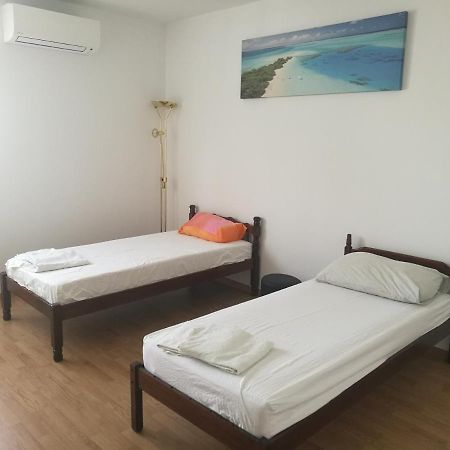 Nice And Cozy Two Single Bed Room Split Exterior foto