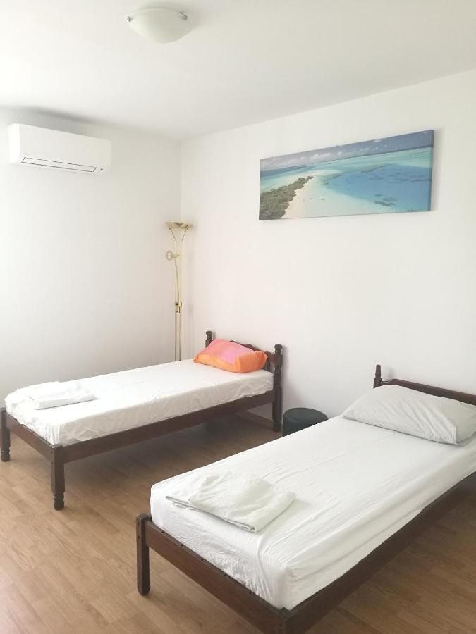 Nice And Cozy Two Single Bed Room Split Exterior foto